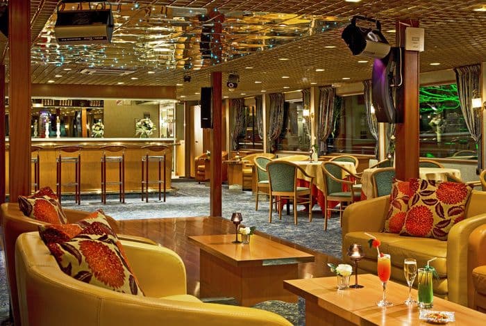 CroisiEurope MS Modigliani Lounge Bar.jpg